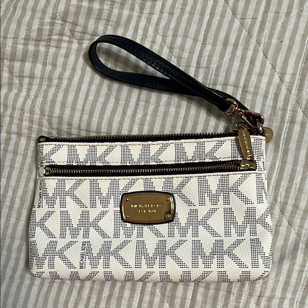 Michael Kors Wristlet